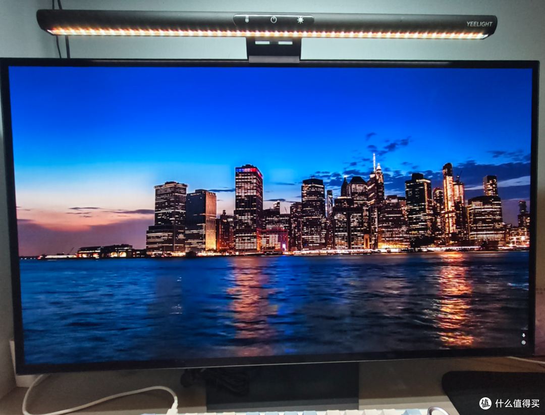 技嘉×茄子联名款M27UP-QZ显示器：是技术破局还是情怀收割？