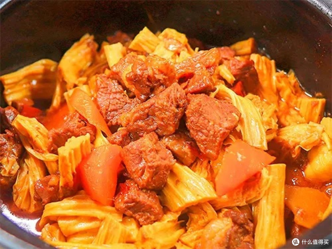 蒜香排骨与腐竹牛肉做法详解