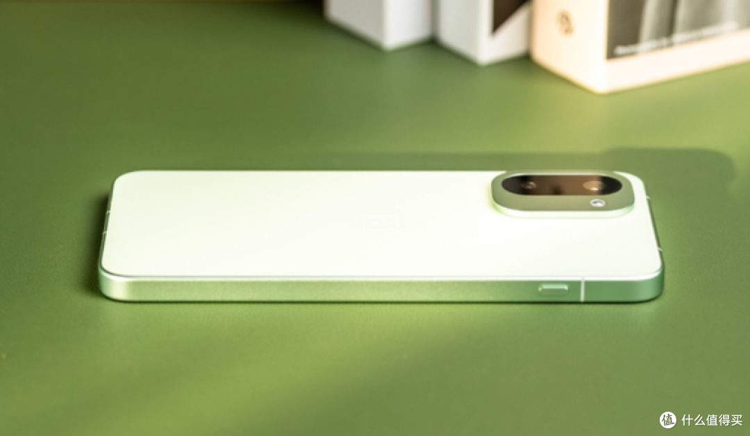 手机行业诞生新黑马，16GB+1TB+8300mAh，开卖10分钟打破销售纪录