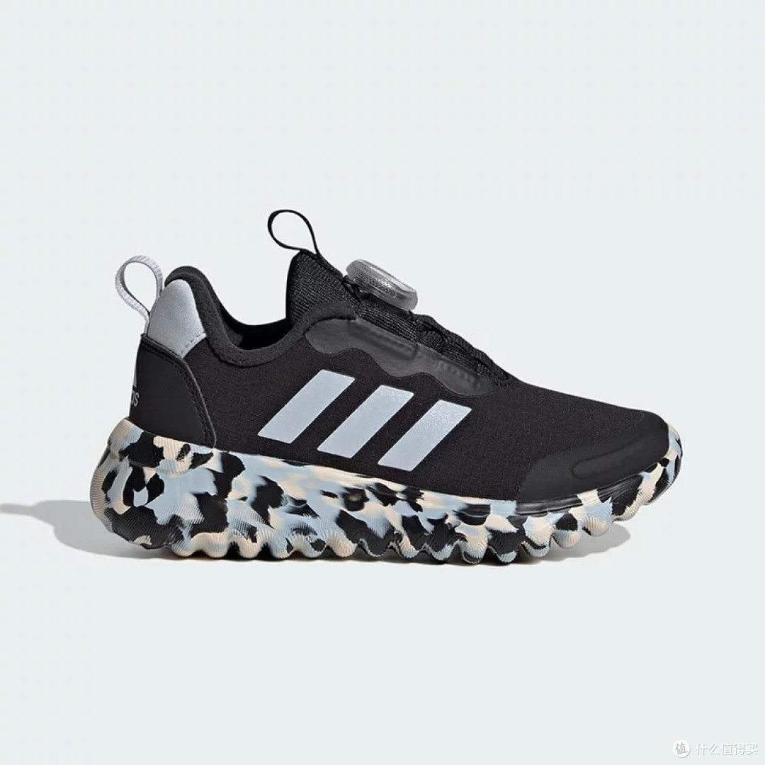 adidas男小童运动鞋科技解析