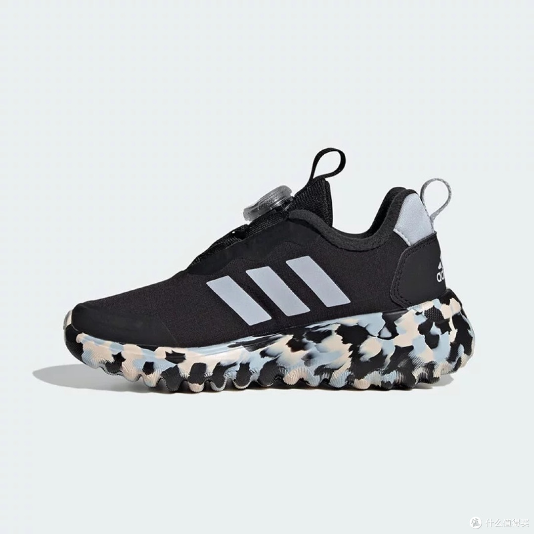 adidas男小童运动鞋科技解析