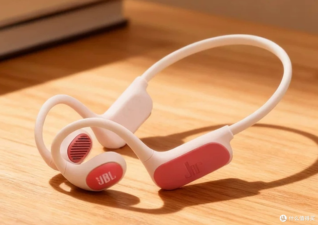 儿童专用JBL JUNIOR FREE 开放式耳机新品发布，搭载安全音量技术
