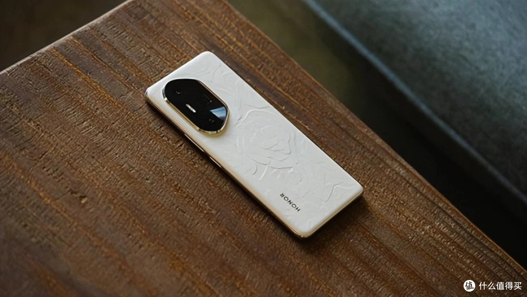 荣耀坚决清仓,从4699元跌至2962元,16GB+1TB+北斗卫星消息