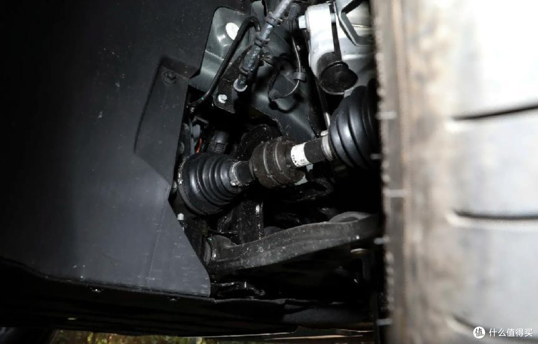 豪华混动新选择!沃尔沃XC70续航1201km,胡歌代言实力出圈