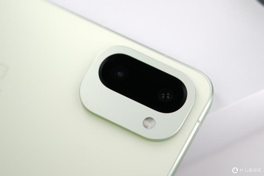 一加“不讲武德”,16GB+1TB+8300mAh,顶配新旗舰突降至国补价