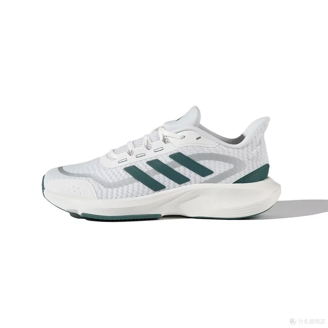 adidas三叶草厚底老爹鞋:复古与科技的平衡