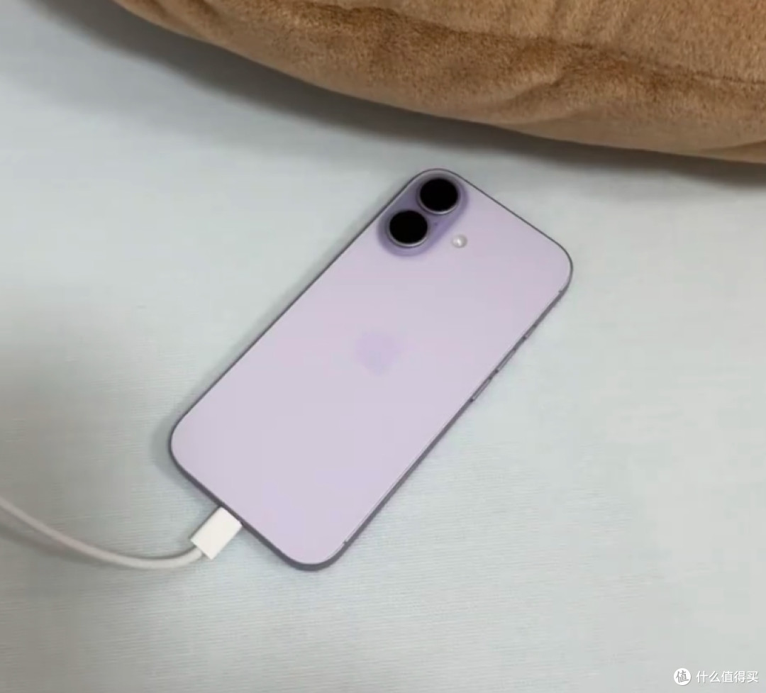 iPhone 17用了一个月,好用是好用,但是信号和续航真的扎心!