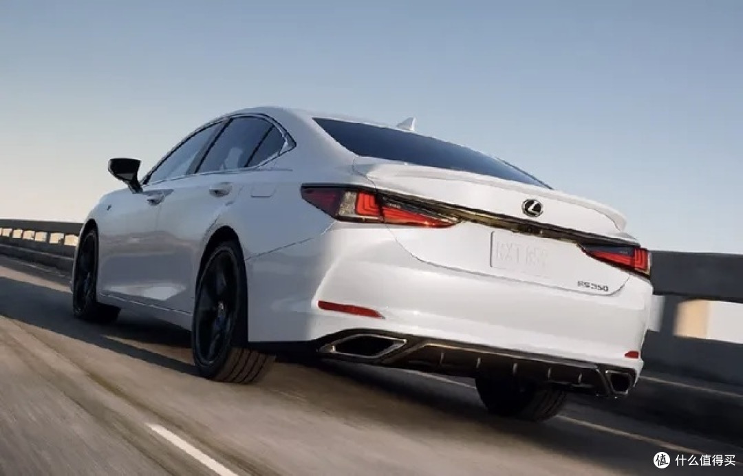 新款雷克萨斯ES350发布,售价约30.7万元,搭载3.5L V6发动机