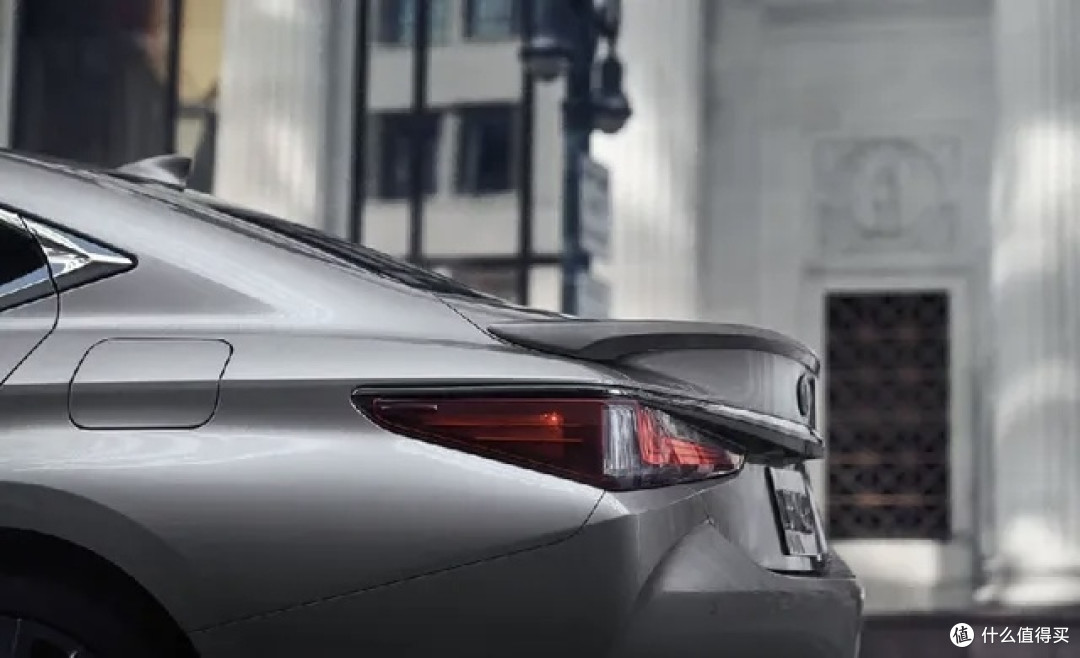 新款雷克萨斯ES350发布,售价约30.7万元,搭载3.5L V6发动机