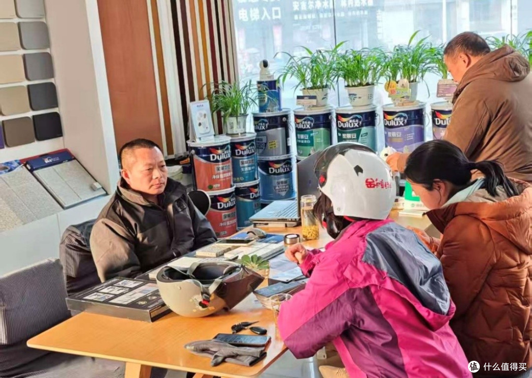 多乐士“朗境”之美，“老司”助力自建别墅的精彩表达