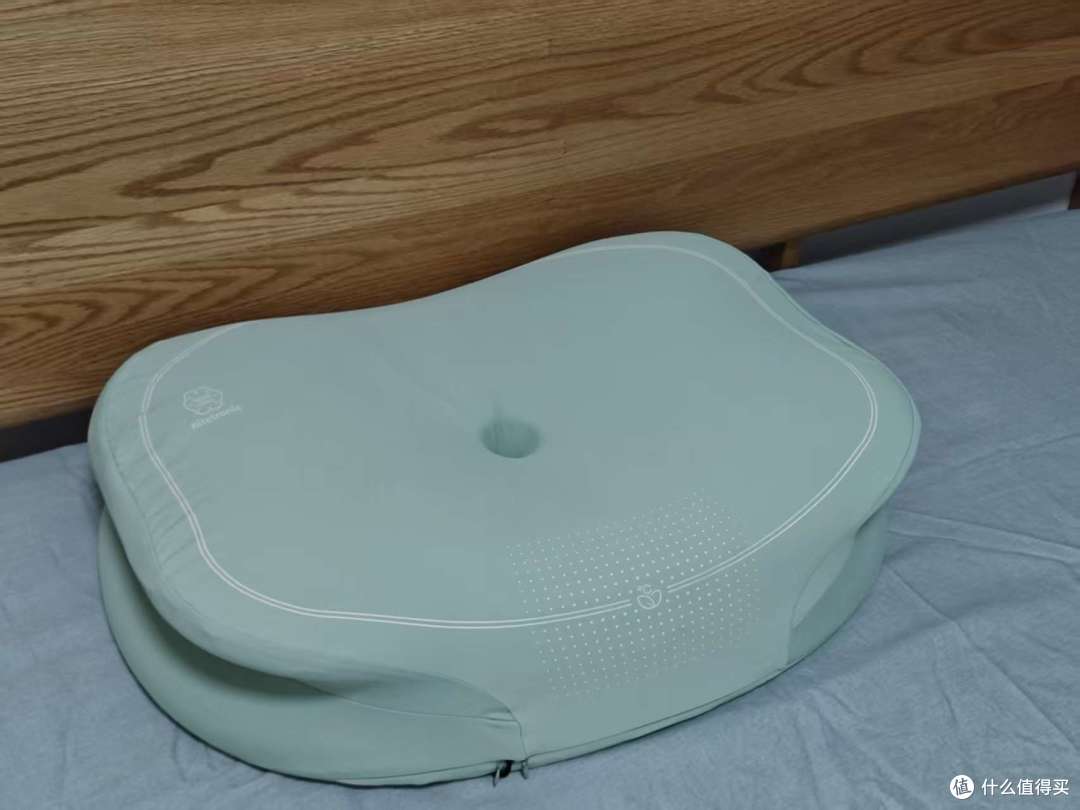 添眠荷叶护颈枕测评：碳纳米管热敷+颈椎牵引，助颈椎睡眠中归位