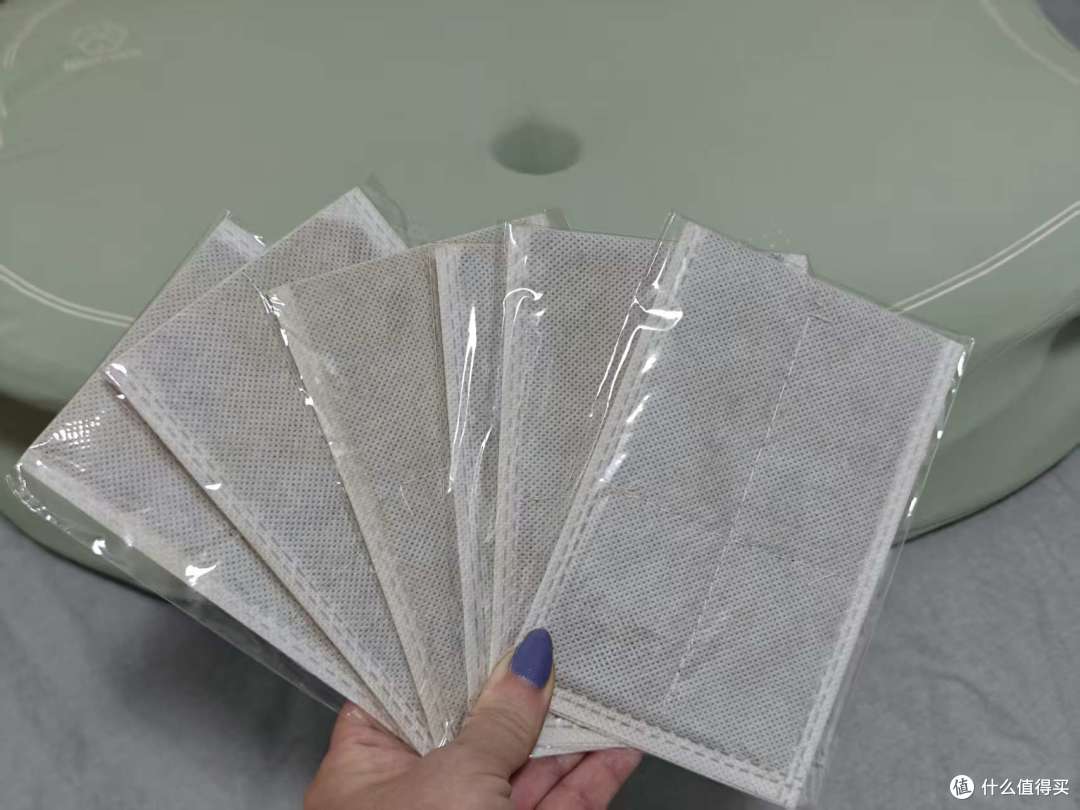 添眠荷叶护颈枕测评：碳纳米管热敷+颈椎牵引，助颈椎睡眠中归位