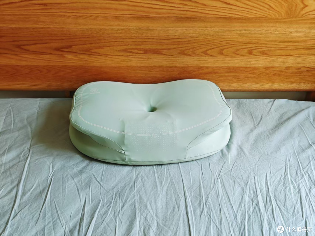 添眠荷叶护颈枕测评：碳纳米管热敷+颈椎牵引，助颈椎睡眠中归位