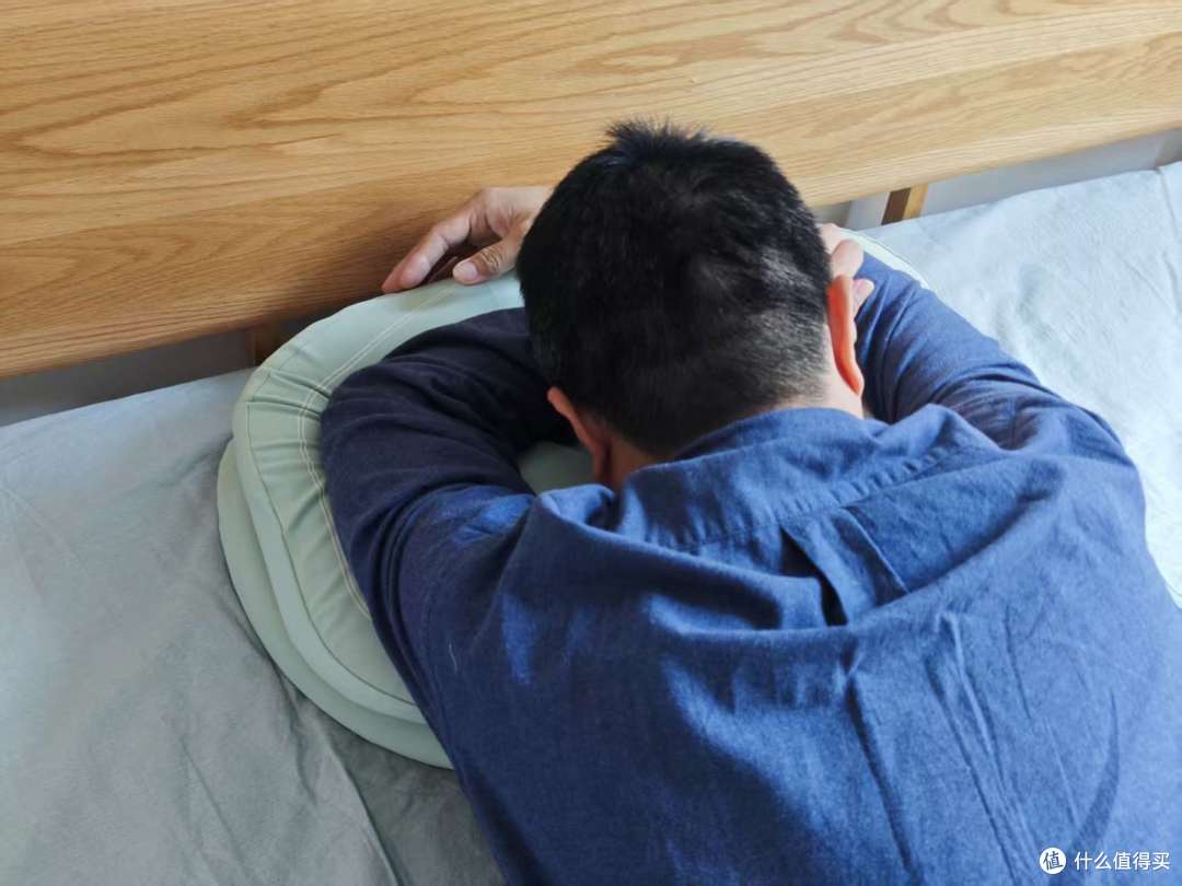 添眠荷叶护颈枕测评：碳纳米管热敷+颈椎牵引，助颈椎睡眠中归位