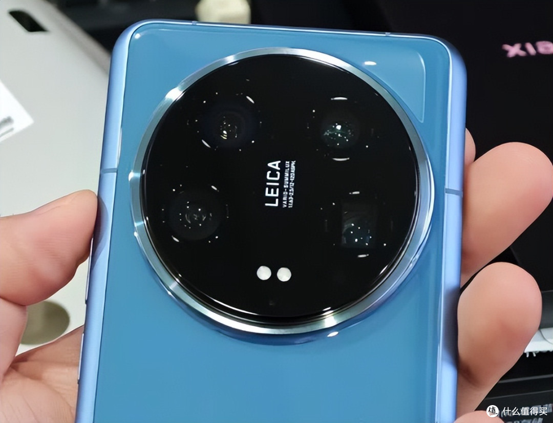 小米“跳水”清仓,16GB+1TB跌价3233元,双向卫星+徕卡1英寸大底