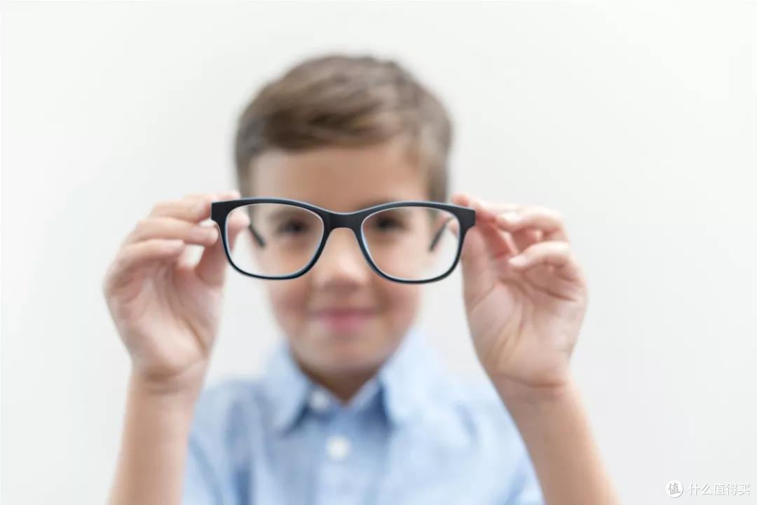 为什么中小学生近视眼越来越多?该如何防控?家长一定要知道!