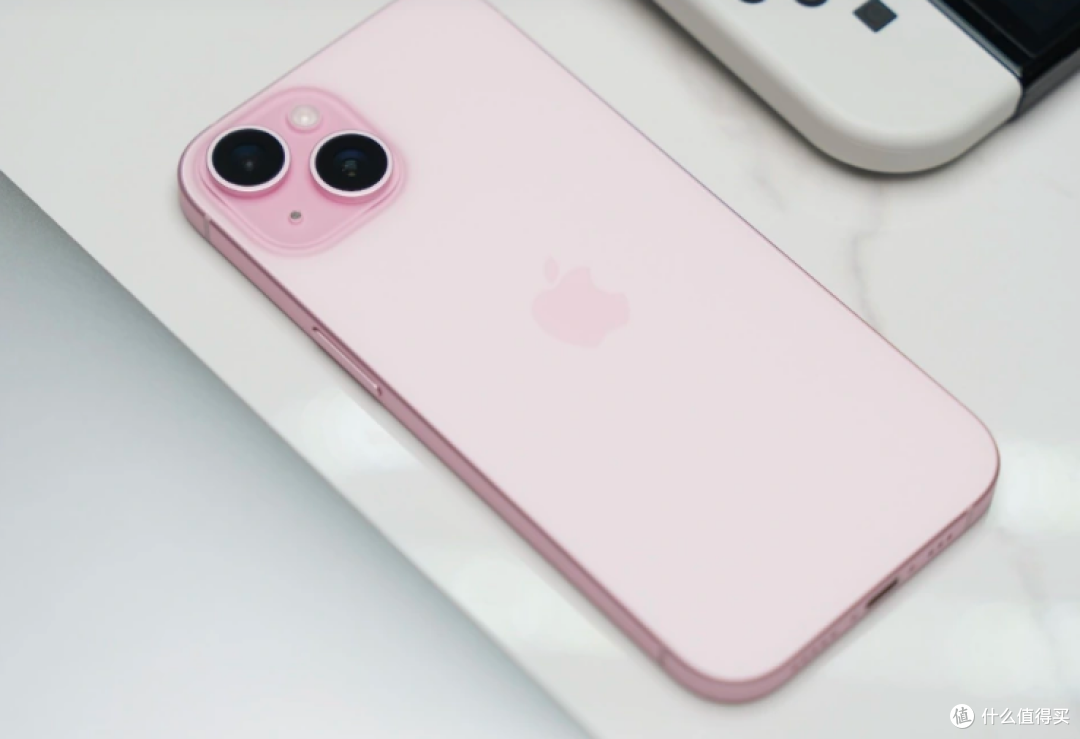 iPhone 15“半价清仓”，A16芯片+4800万双摄，从5999降至3399元