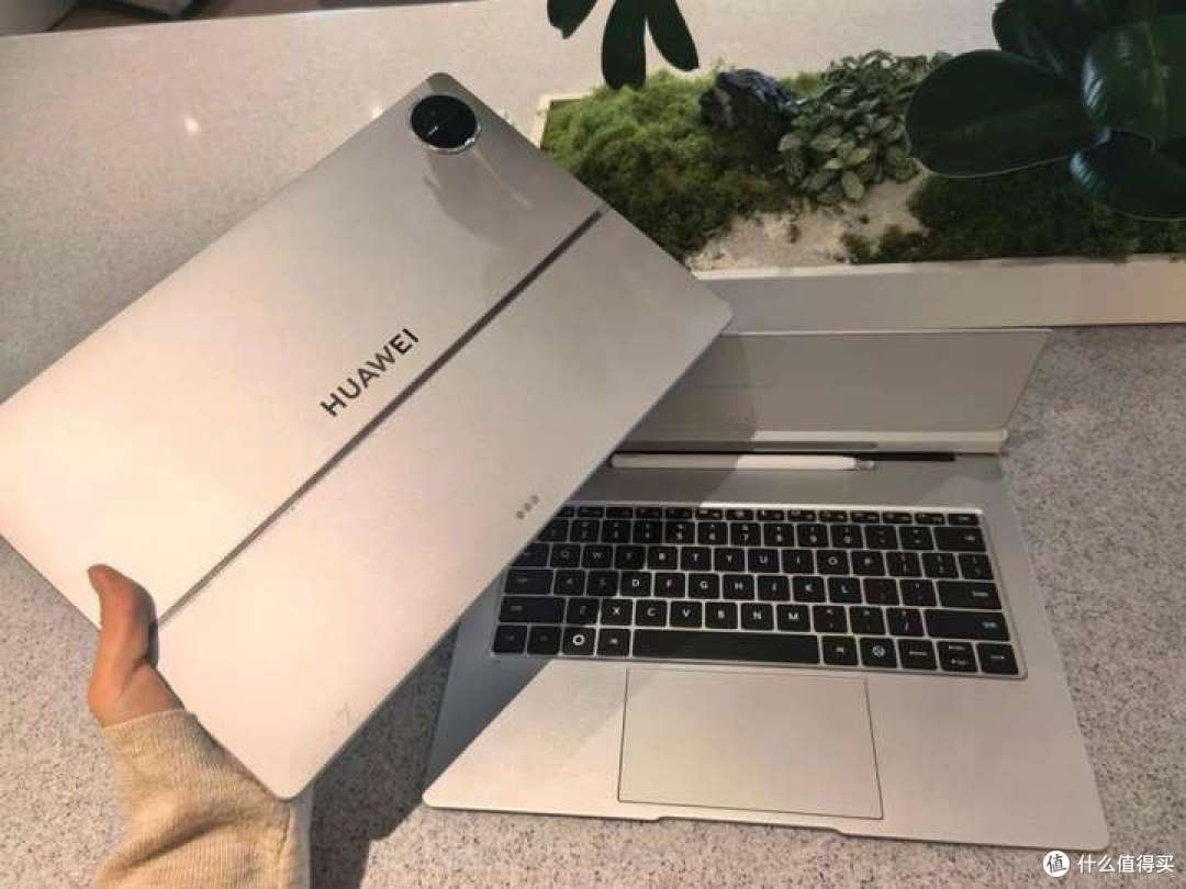 如何评价华为最新款的二合一平板电脑matepad Edge ?