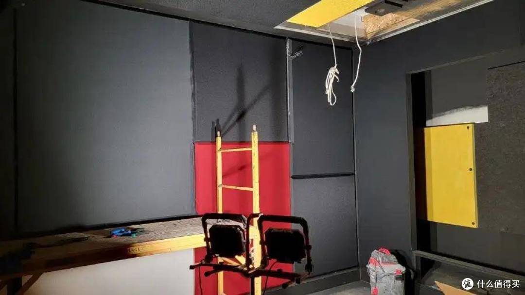 老外手搓发烧级影音室,IMAX感扑面而来