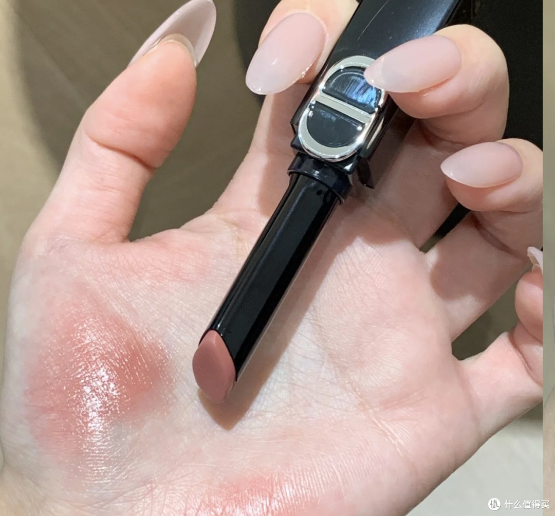 淡颜小白花的温柔细节