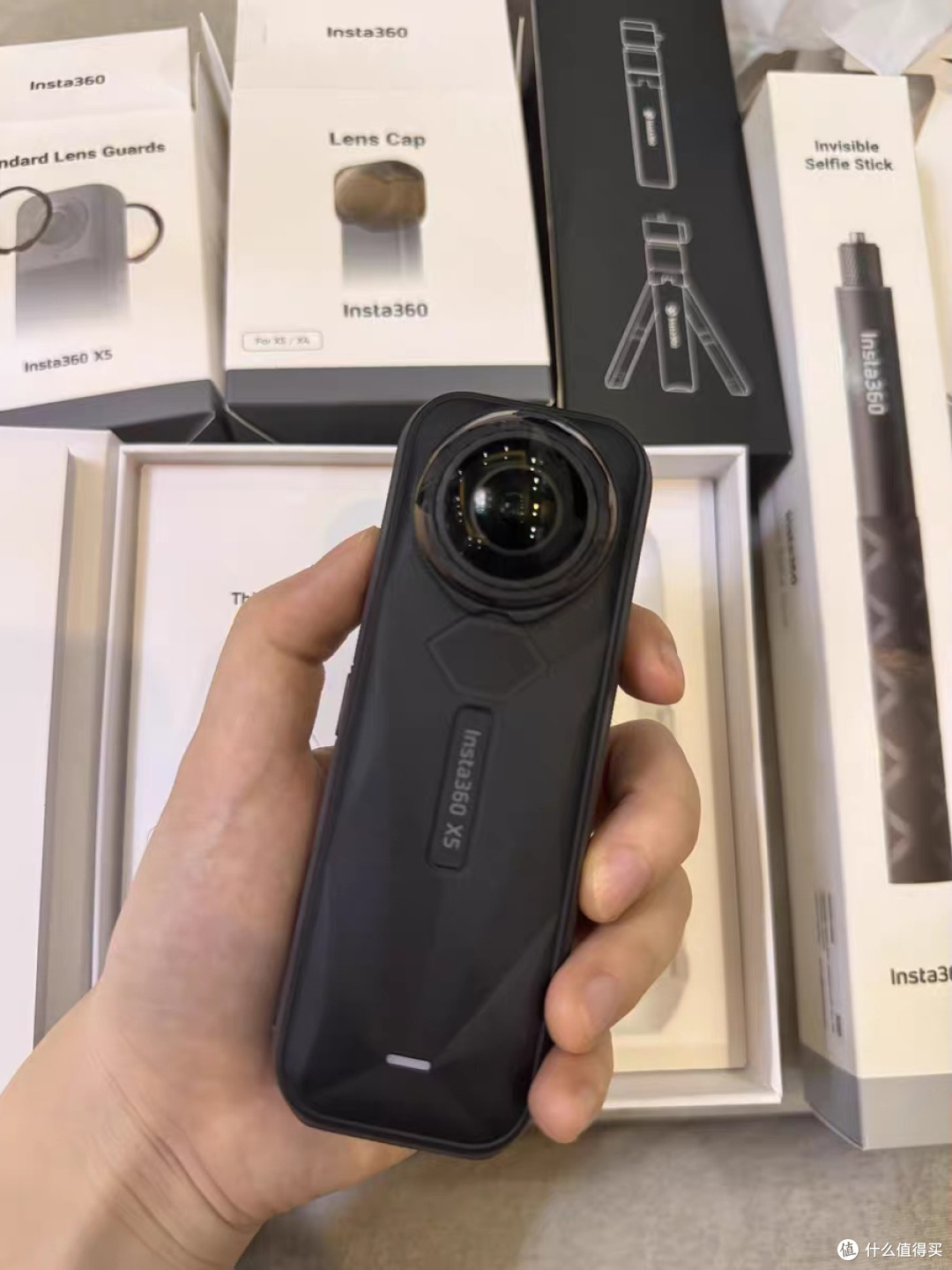 轻便与画质兼备:Insta360 X系列助你滑雪记录