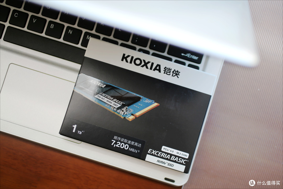别迷信 PCIe 5.0!铠侠 SF10 实测:速度温度双能打,实用才香