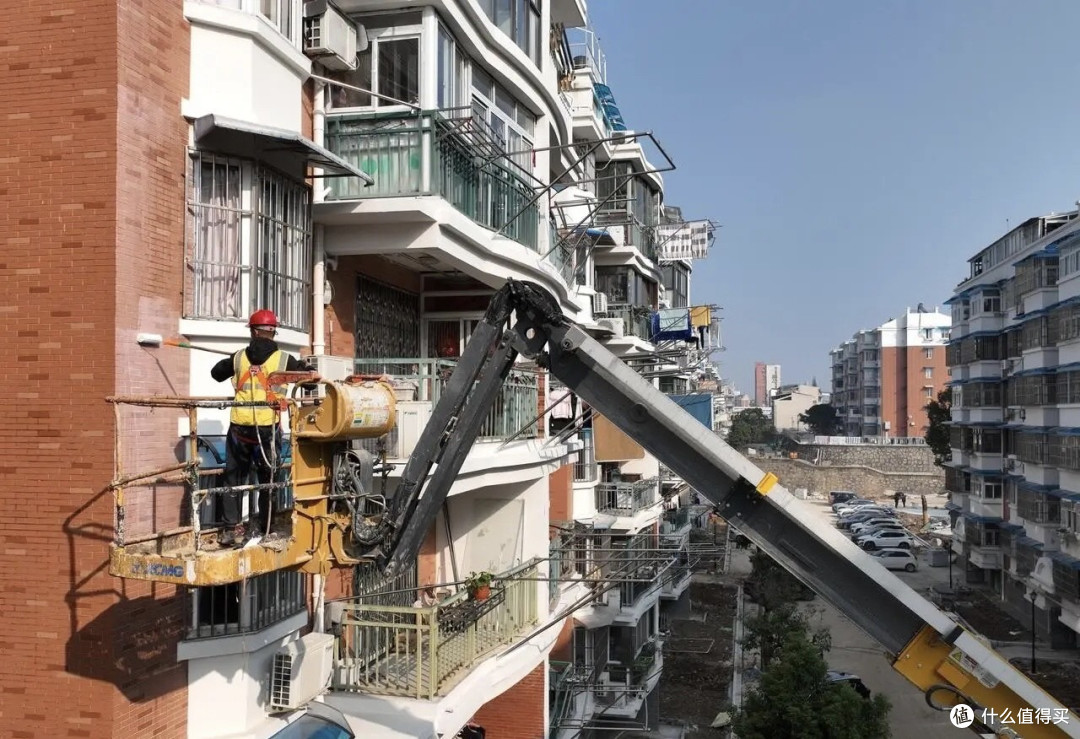 物业公司正在大量撤离小区，业主权益无法长期保障，怎么办？