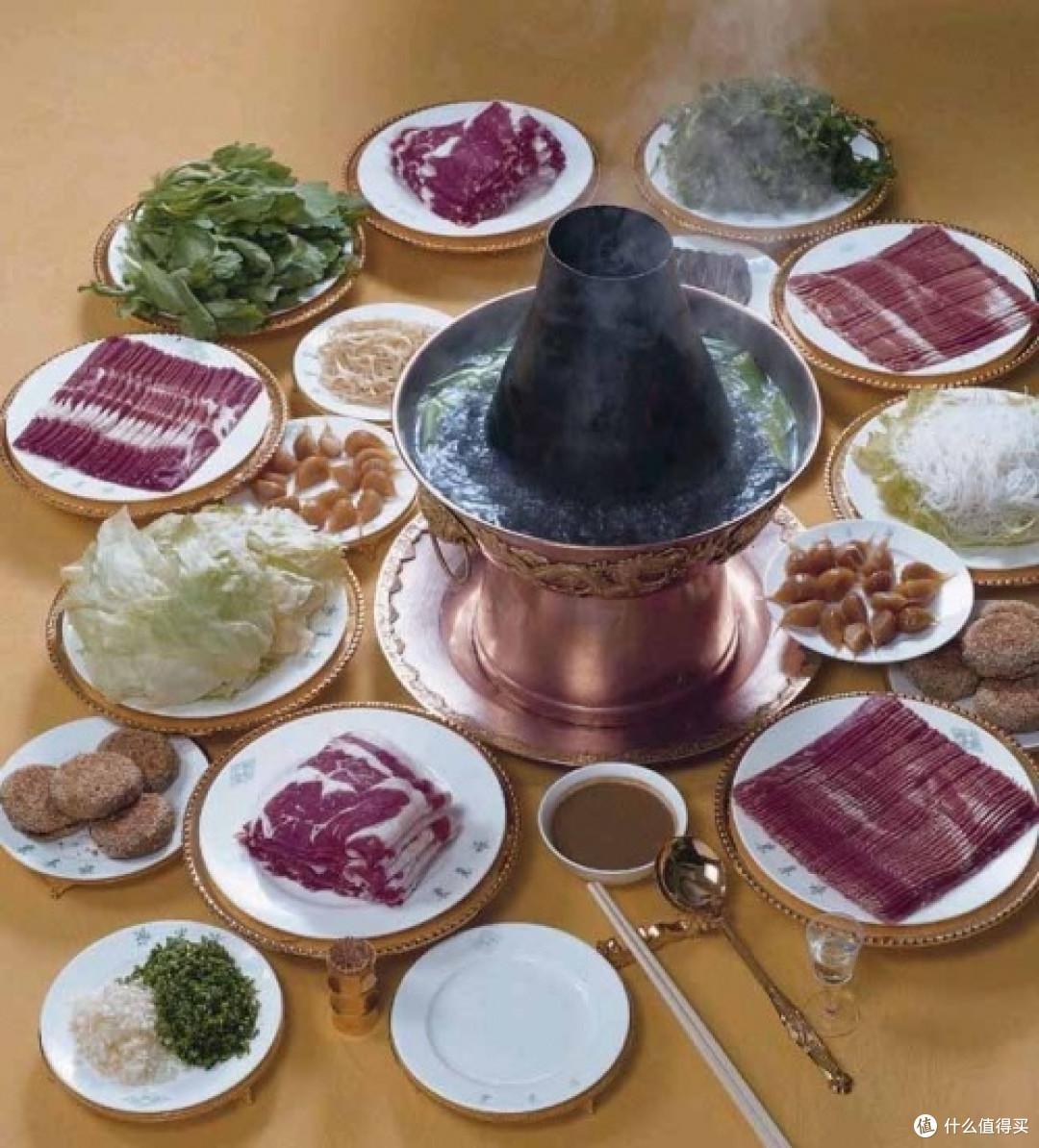 冬季老北京涮羊肉:鲜嫩香滑四字标准