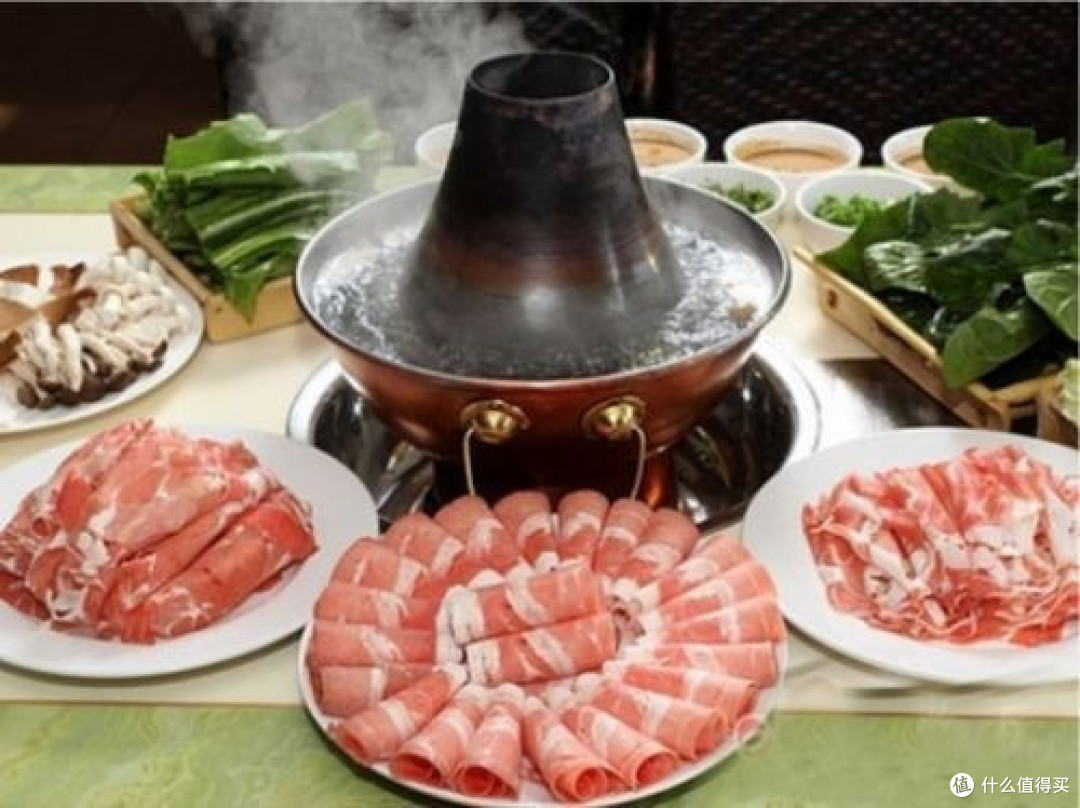 冬季老北京涮羊肉:鲜嫩香滑四字标准