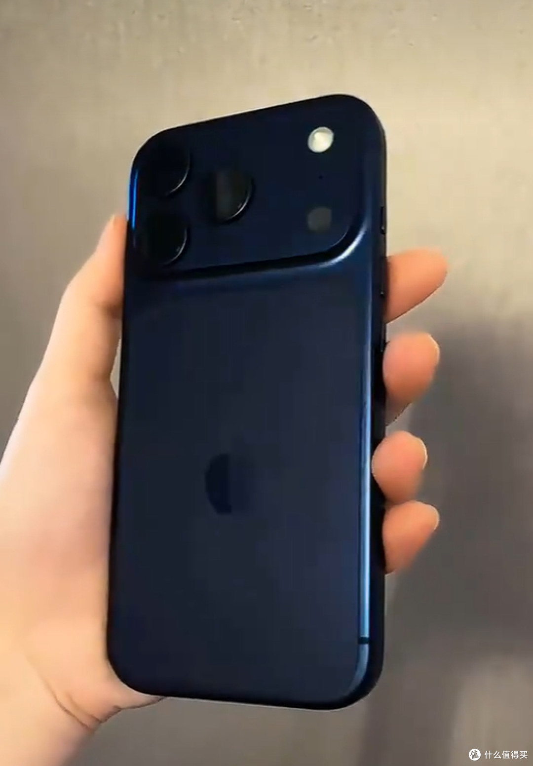 iPhone 17 Pro 全系降价...