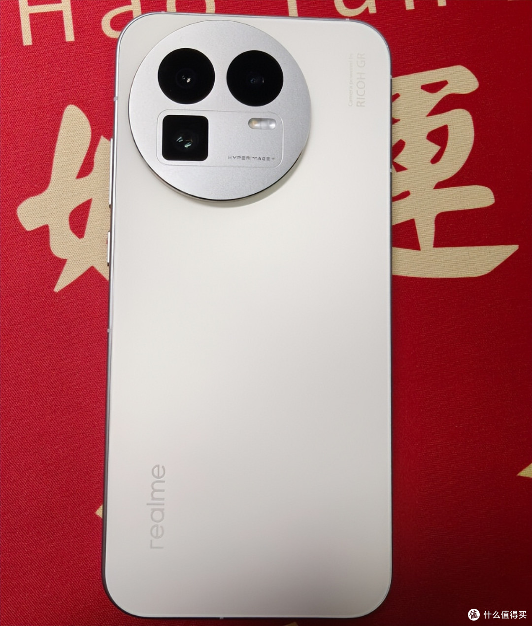 预算有限？真我让你花2000多元，享受5000+的旗舰体验！