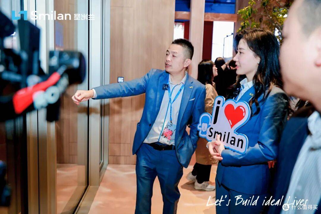 圣米兰门窗亮相广州设计周,设计圈口碑爆棚,好评如潮!