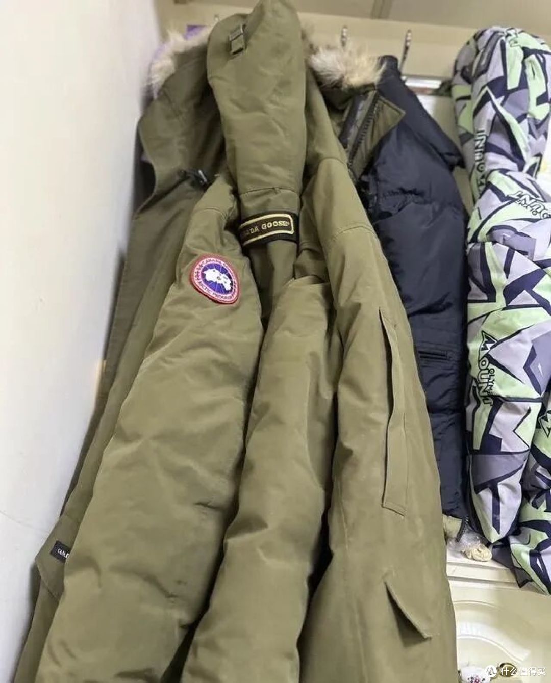 “莆田羽绒服” 专割伪中产,40%充绒量+羽丝填充,纯属智商税!