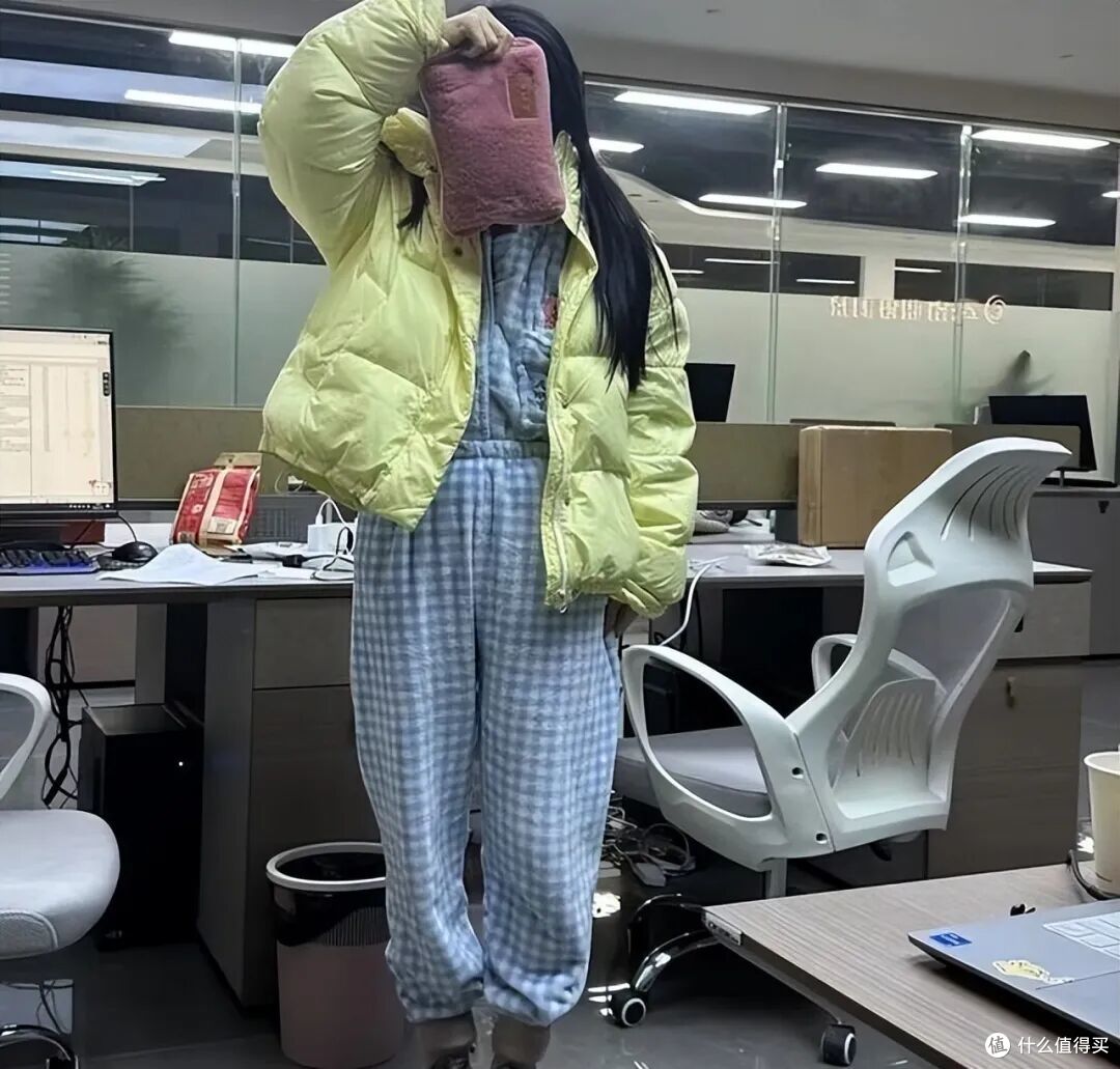 “莆田羽绒服” 专割伪中产,40%充绒量+羽丝填充,纯属智商税!