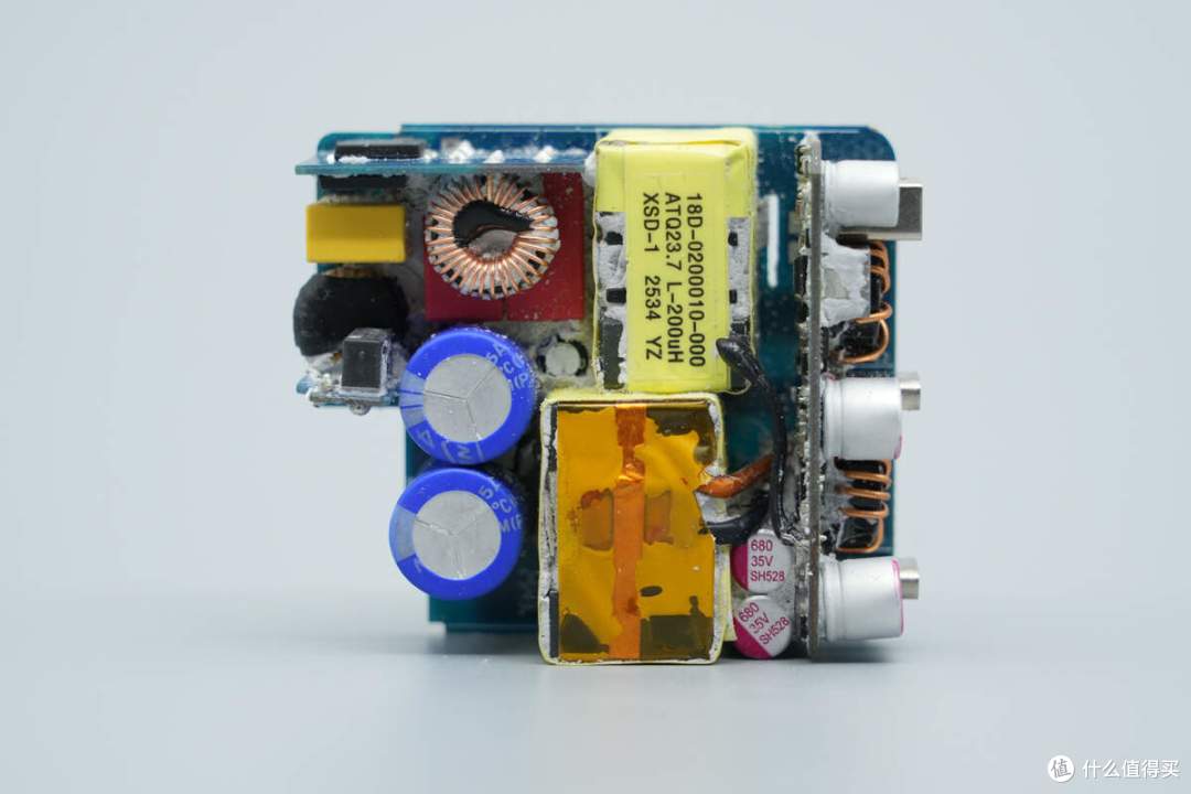 140W PD3.1+小米120W澎湃秒充,华硕a豆三口氮化镓快充充电器拆解