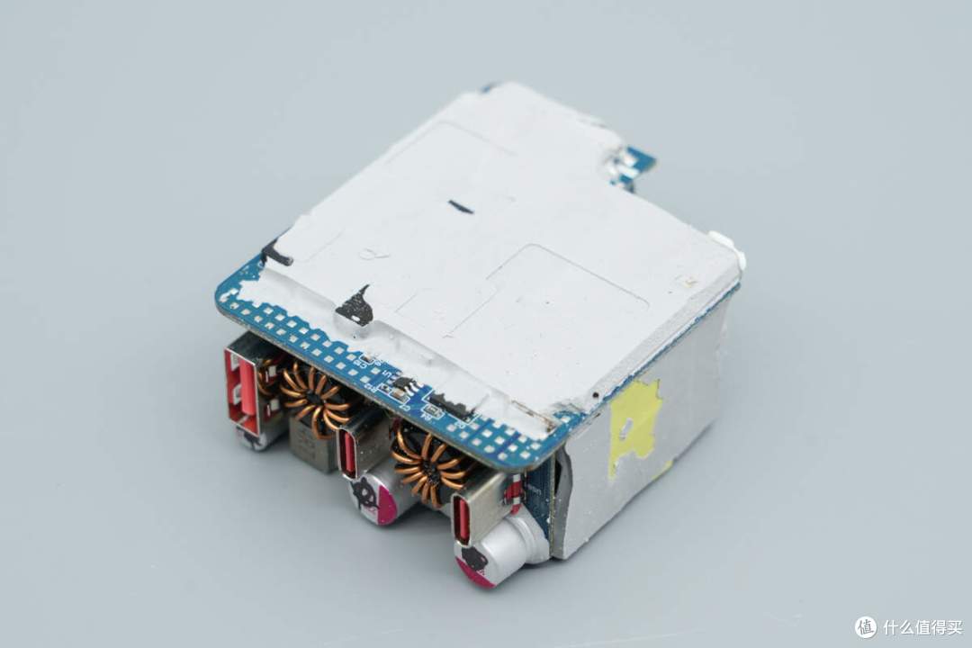 140W PD3.1+小米120W澎湃秒充,华硕a豆三口氮化镓快充充电器拆解