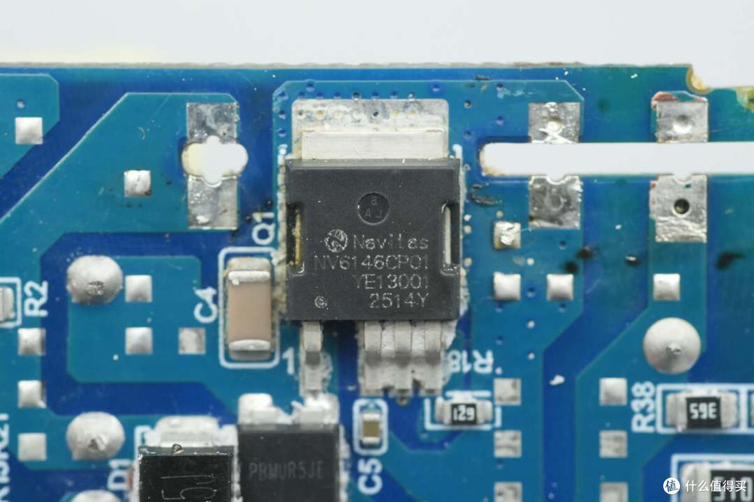 140W PD3.1+小米120W澎湃秒充,华硕a豆三口氮化镓快充充电器拆解