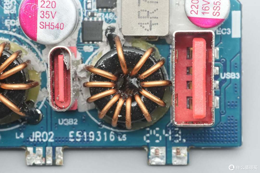 140W PD3.1+小米120W澎湃秒充,华硕a豆三口氮化镓快充充电器拆解