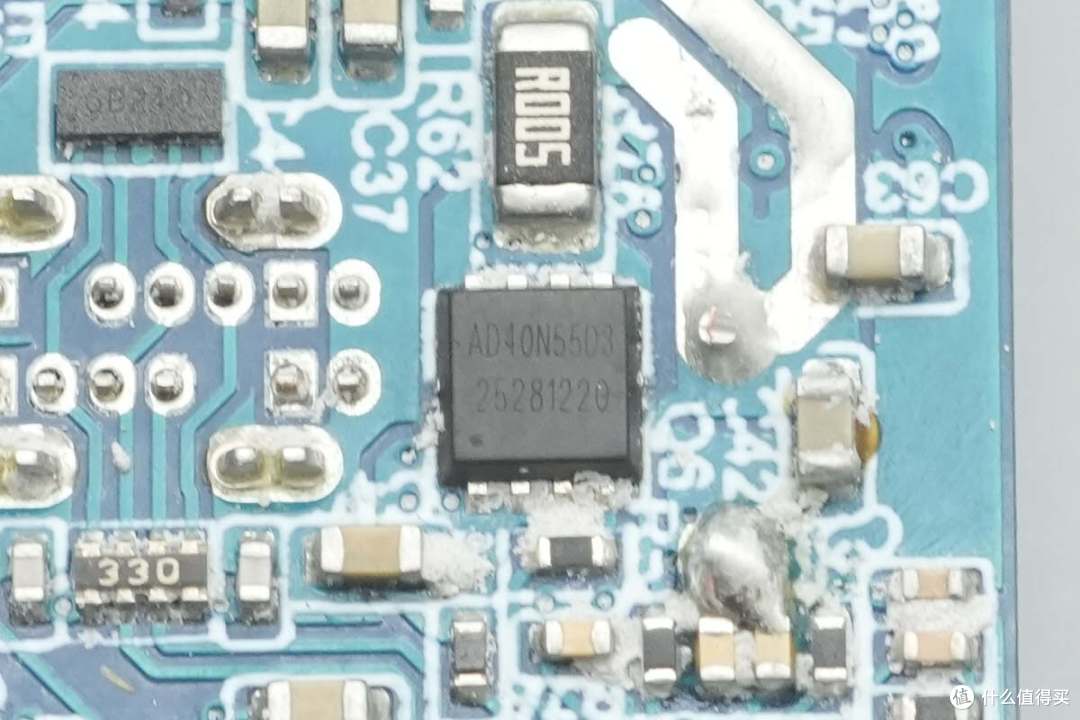 140W PD3.1+小米120W澎湃秒充,华硕a豆三口氮化镓快充充电器拆解