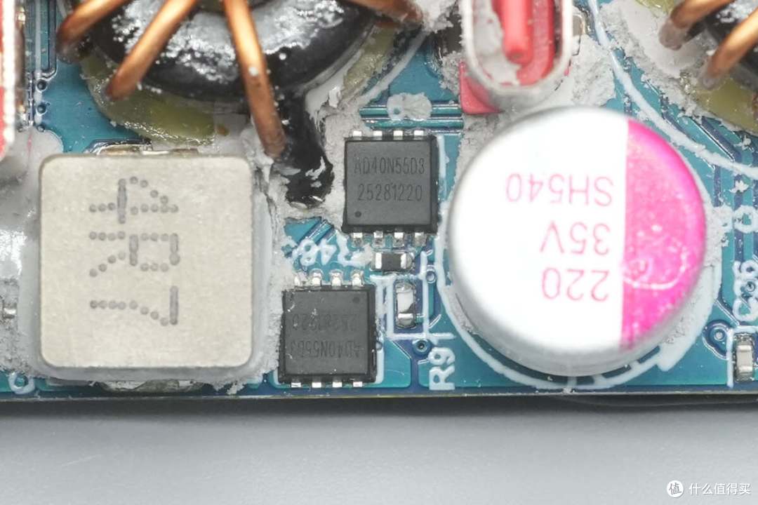 140W PD3.1+小米120W澎湃秒充,华硕a豆三口氮化镓快充充电器拆解
