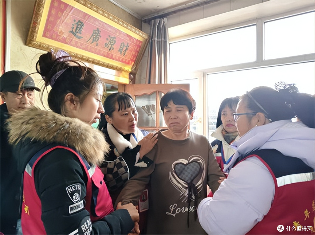 舒兰市青年志愿者协会开展专项帮扶贫困家庭活动