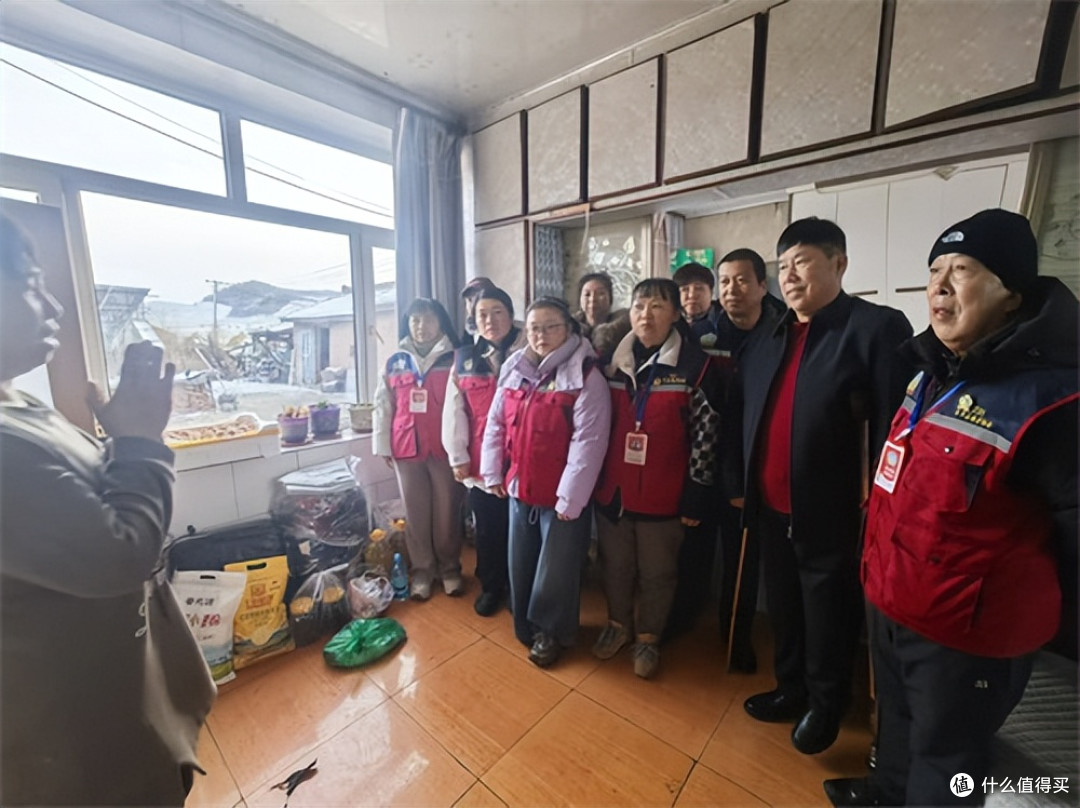 舒兰市青年志愿者协会开展专项帮扶贫困家庭活动
