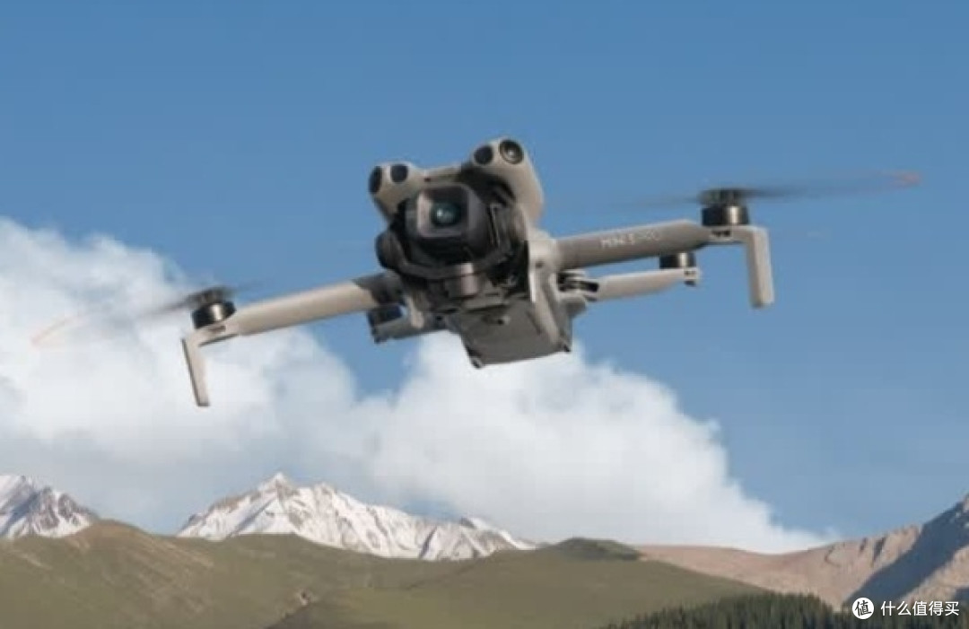 大疆DJI Mini 5 Pro:滑雪天地间的空中摄影师,专业级拍摄新体验