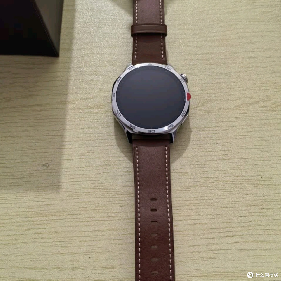 HUAWEI WATCH GT 5砂砾棕46mm：玄玑感知加持，性价比之选