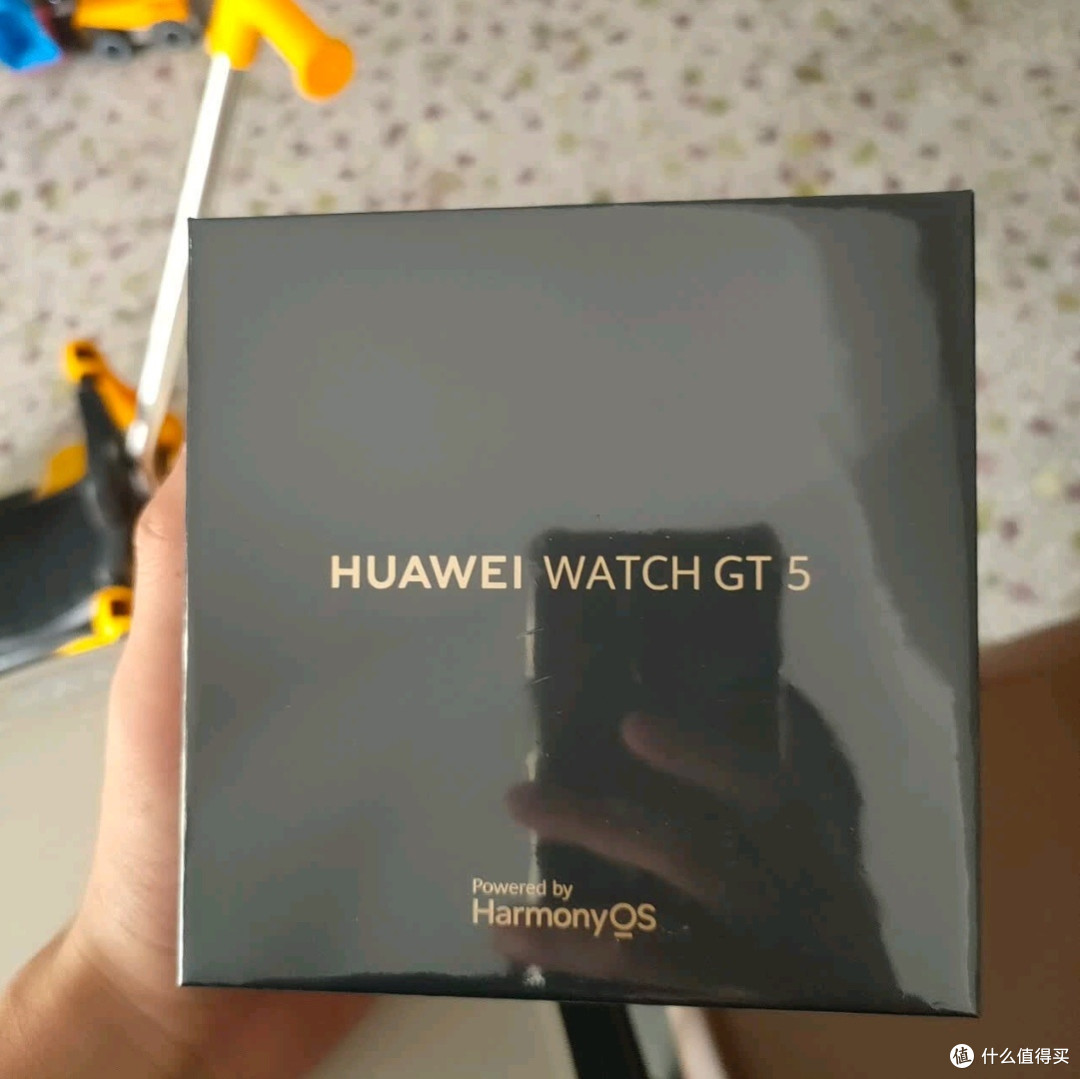 HUAWEI WATCH GT 5砂砾棕46mm：玄玑感知加持，性价比之选