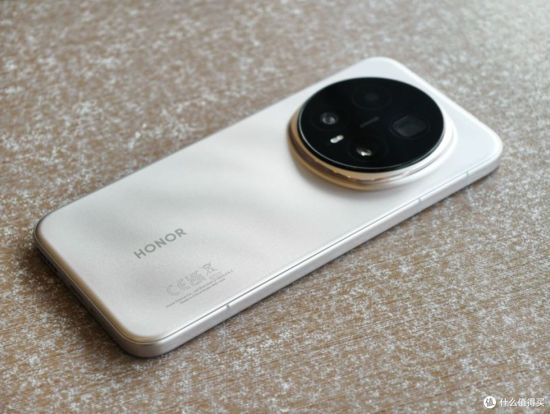 荣耀豁出去了,16GB+1TB+7200mAh,顶级旗舰双12降至“新低价”