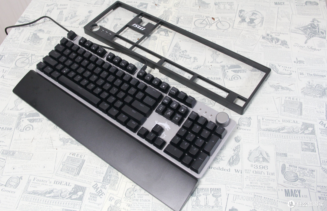 微星GK320+GM330：百元价位，干翻旗舰的狠角色！