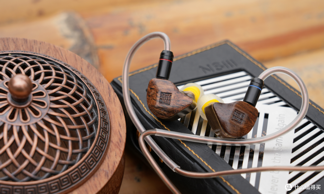 东方雅韵的复古神颜!调音还杂食细腻!评杜甫下阕圈铁HiFi耳机