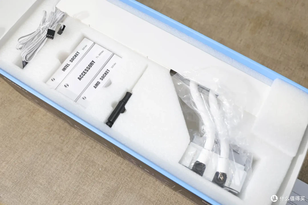 隐藏水管的高端散热，联力HydroShift II LCD-S 360TL隐流II方屏