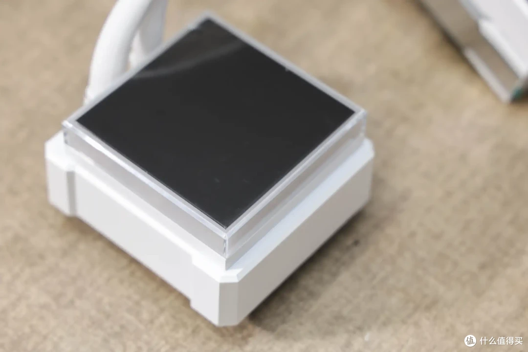 隐藏水管的高端散热，联力HydroShift II LCD-S 360TL隐流II方屏